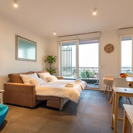 Апартаменты Nest Apartment